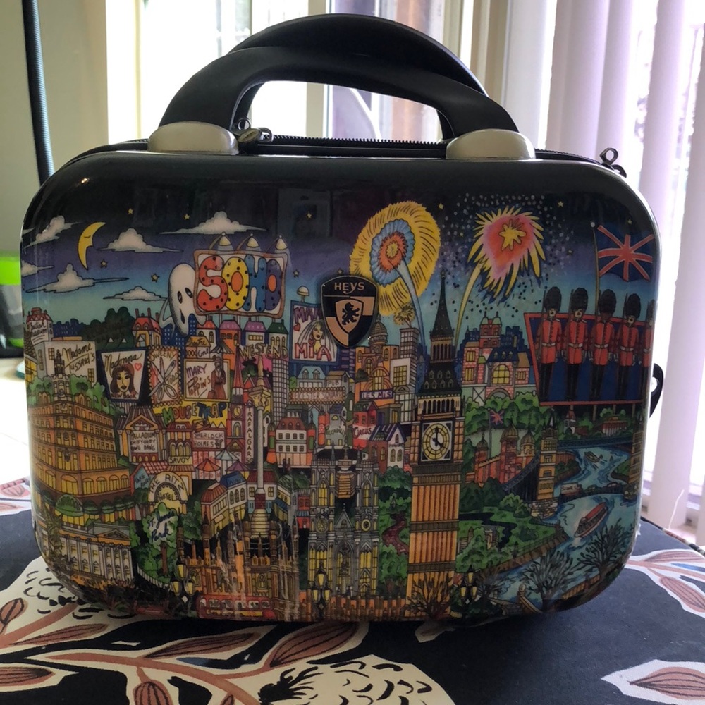 HEYS London luggage